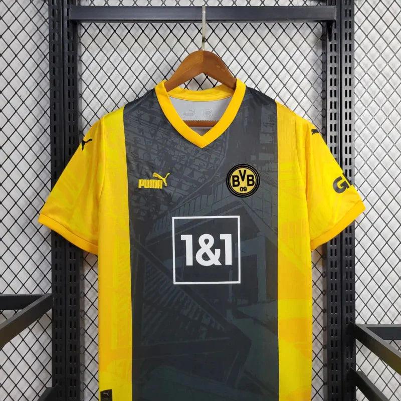 Borussia Dortmund "Royal Crest" Special Kit - JerseyLegacy