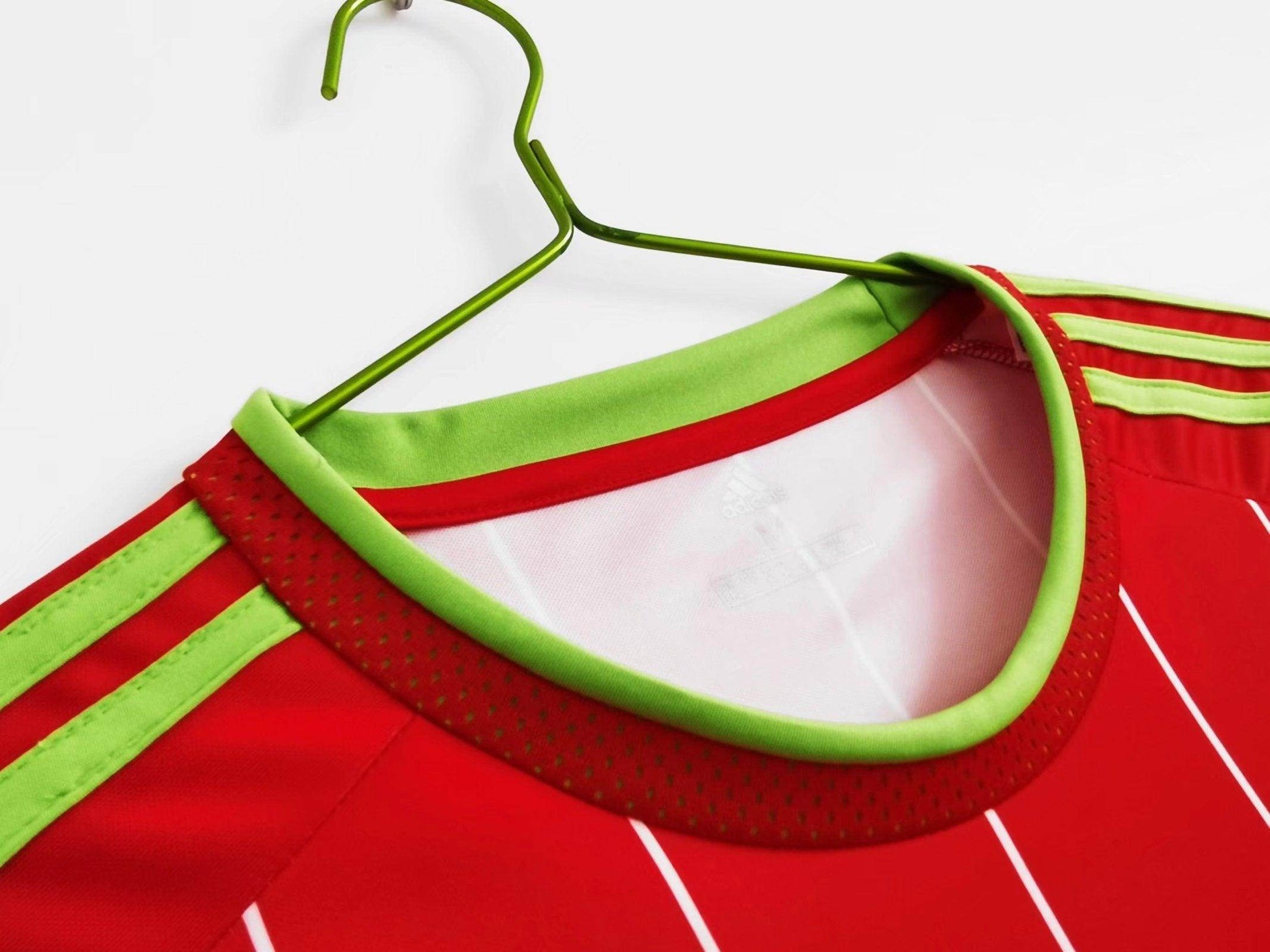 Wales 2015-2016 Home Kit - JerseyLegacy