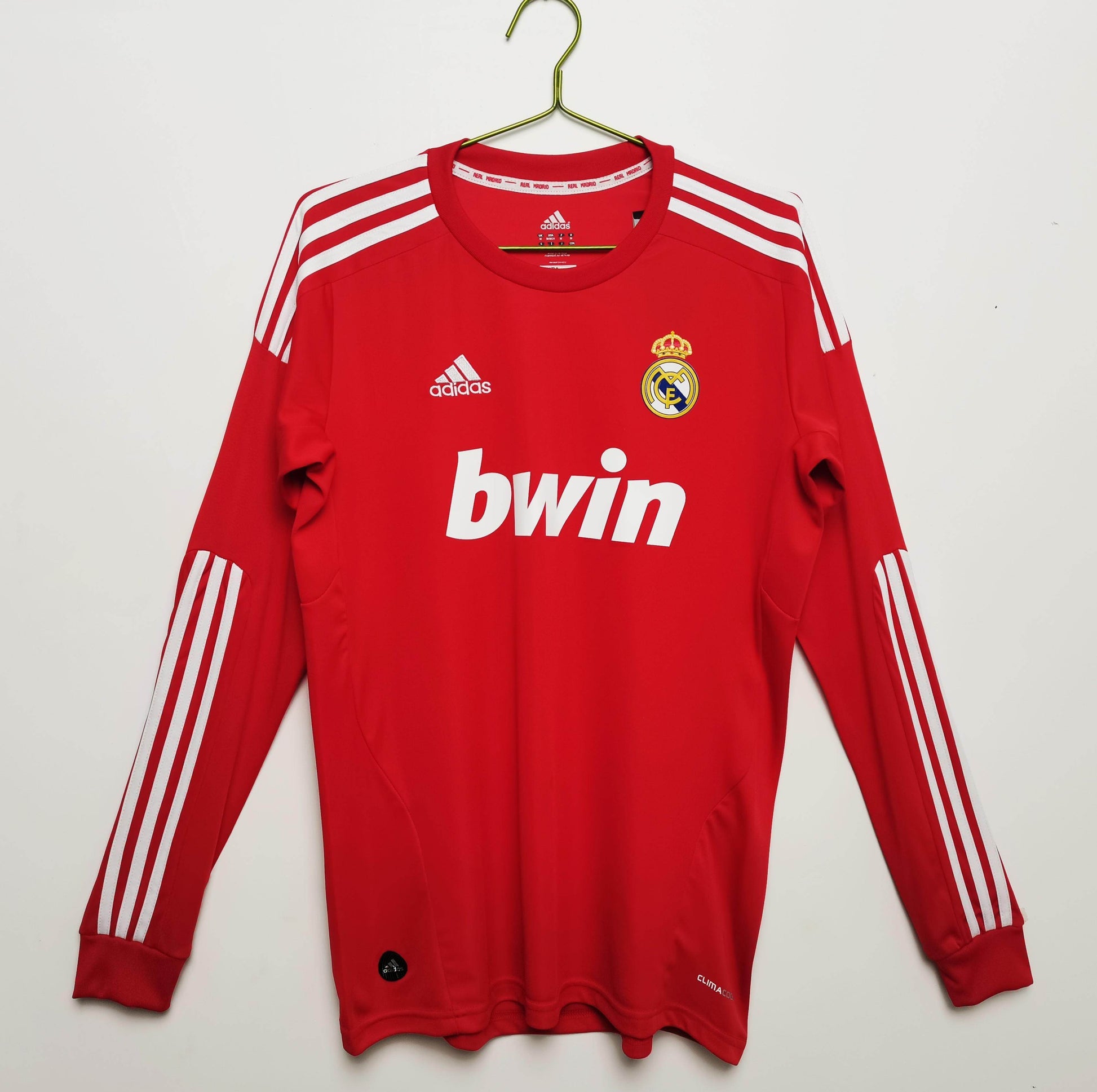 Real Madrid 2011-2012 Away Kit - JerseyLegacy