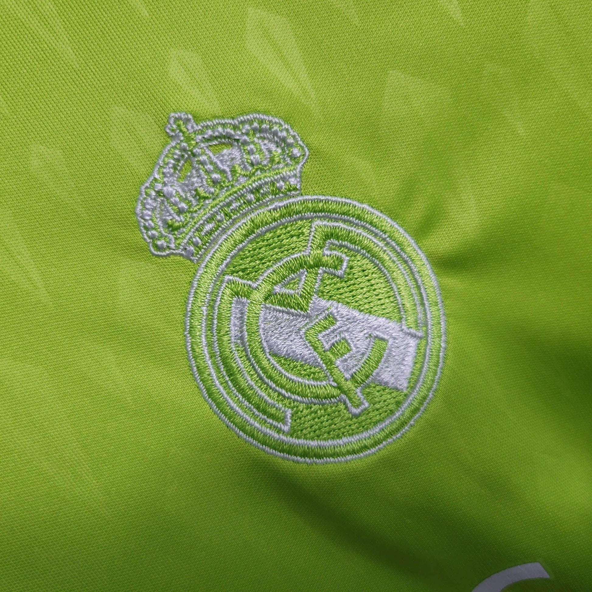 Real Madrid 23/24 Goalkeeper Green Jersey Kids - JerseyLegacy