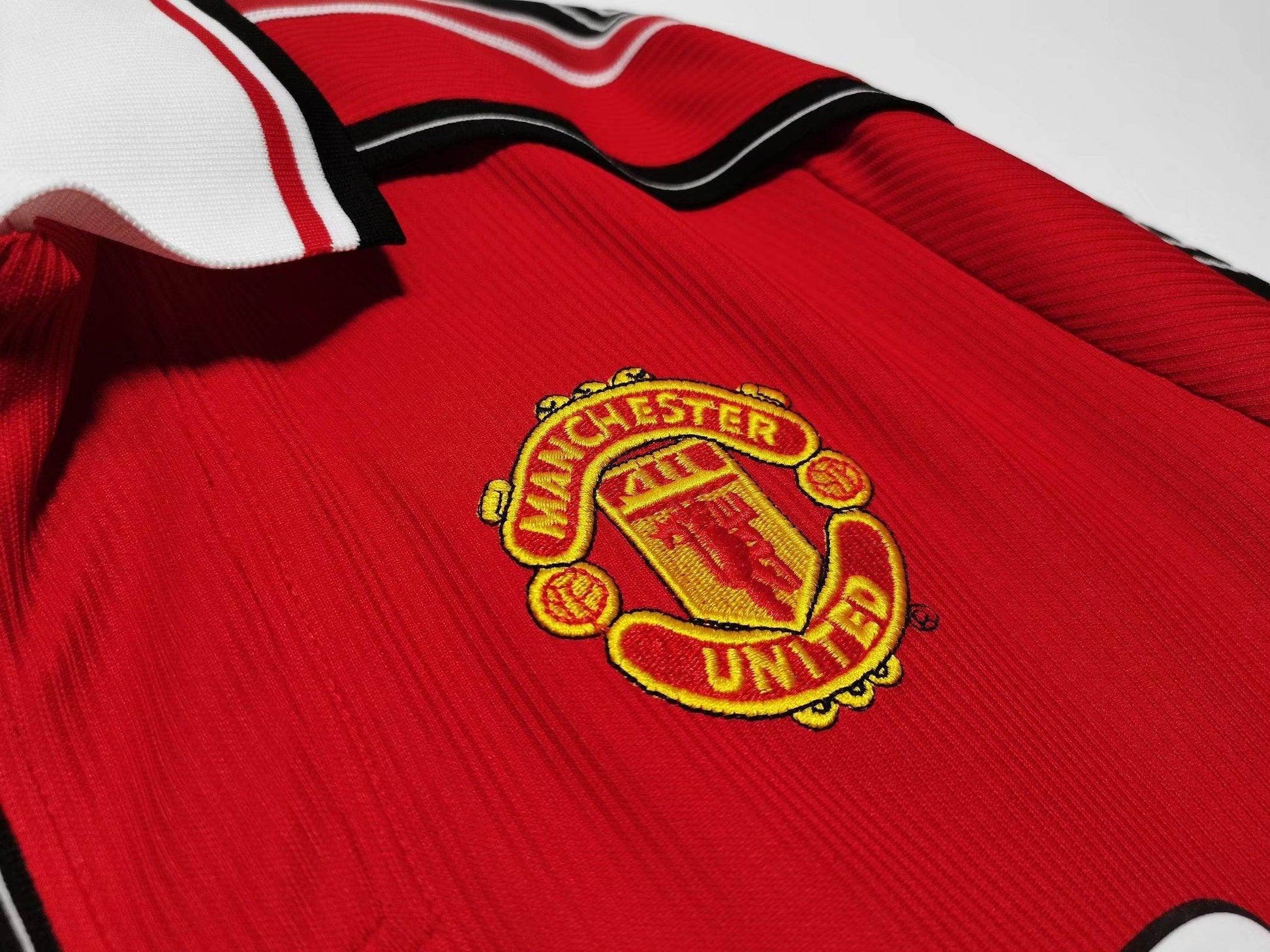 Manchester United 1997–1998 Long Sleeve Home Kit - JerseyLegacy