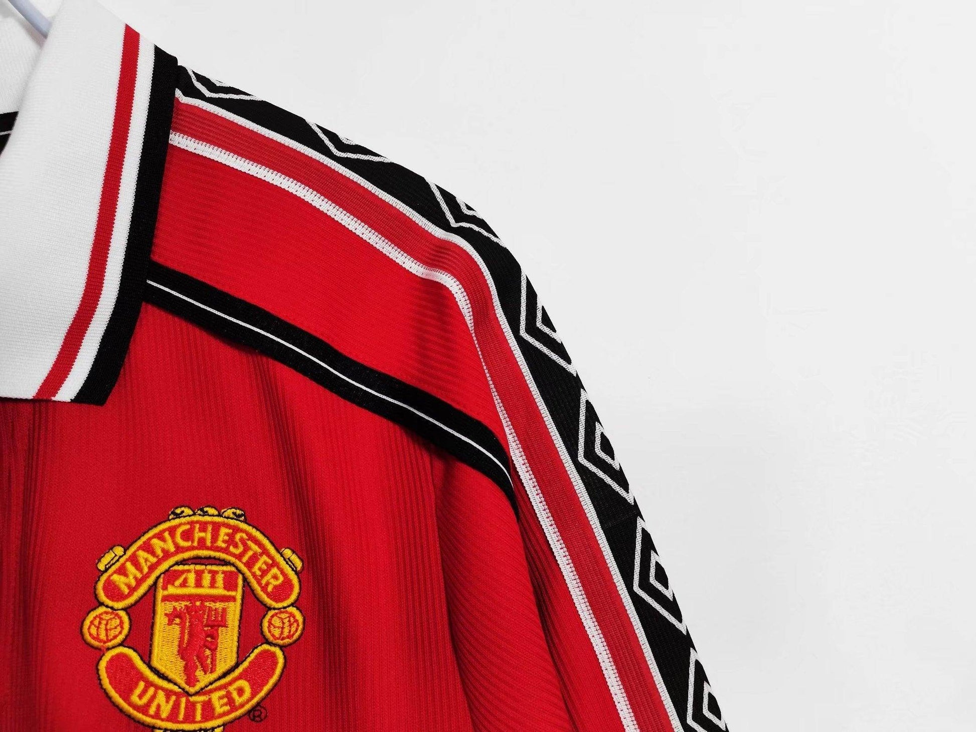 Manchester United 1997–1998 Long Sleeve Home Kit - JerseyLegacy