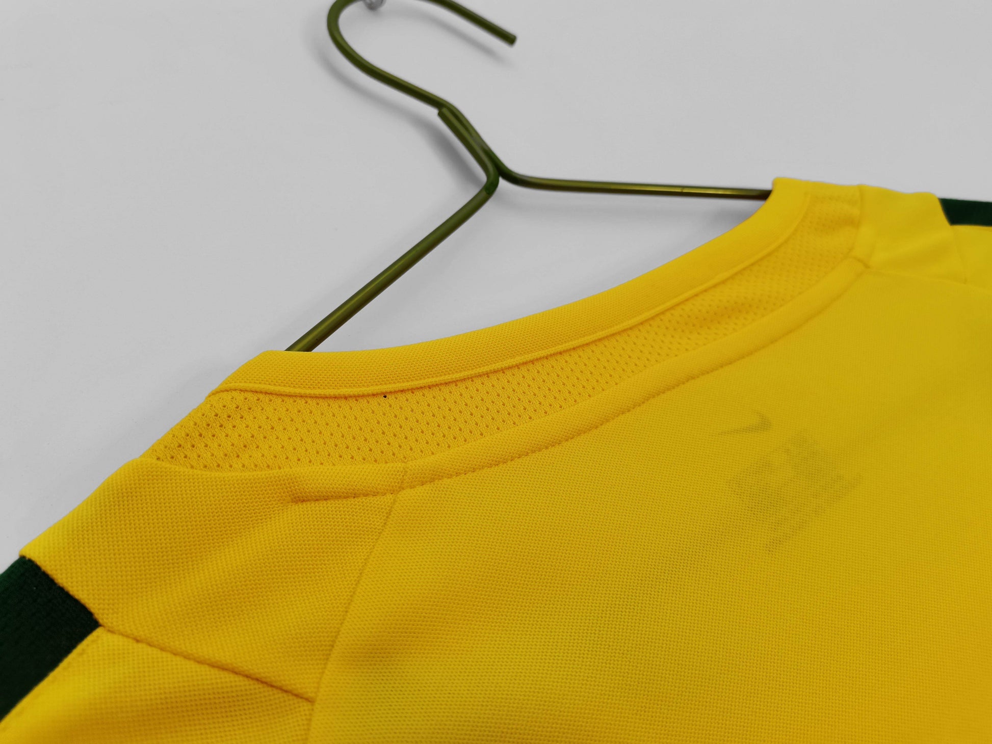 Brazil 2010-2011 Home Kit - JerseyLegacy