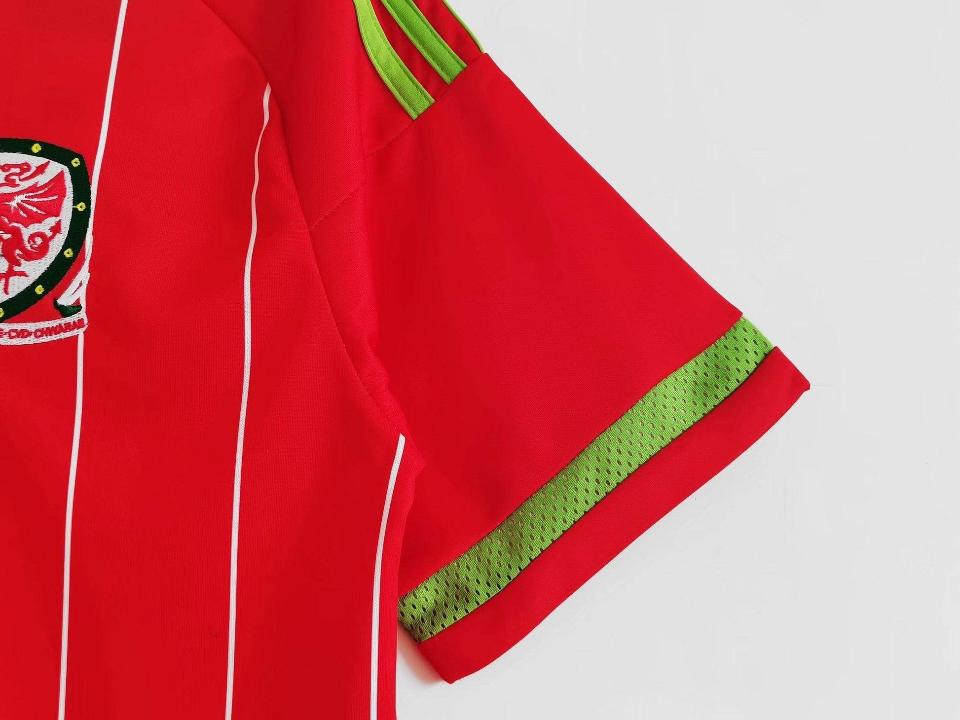 Wales 2015-2016 Home Kit - JerseyLegacy