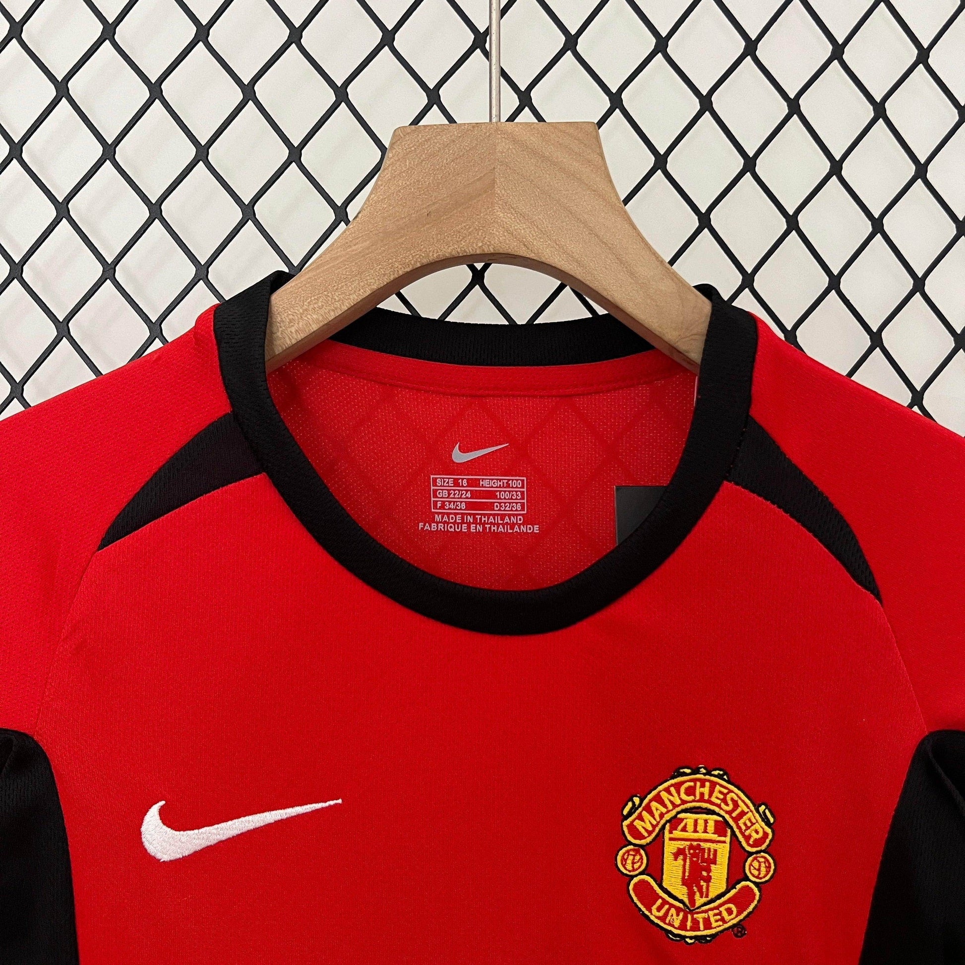 Manchester United Retro 02/04 Kids Home Jersey - JerseyLegacy