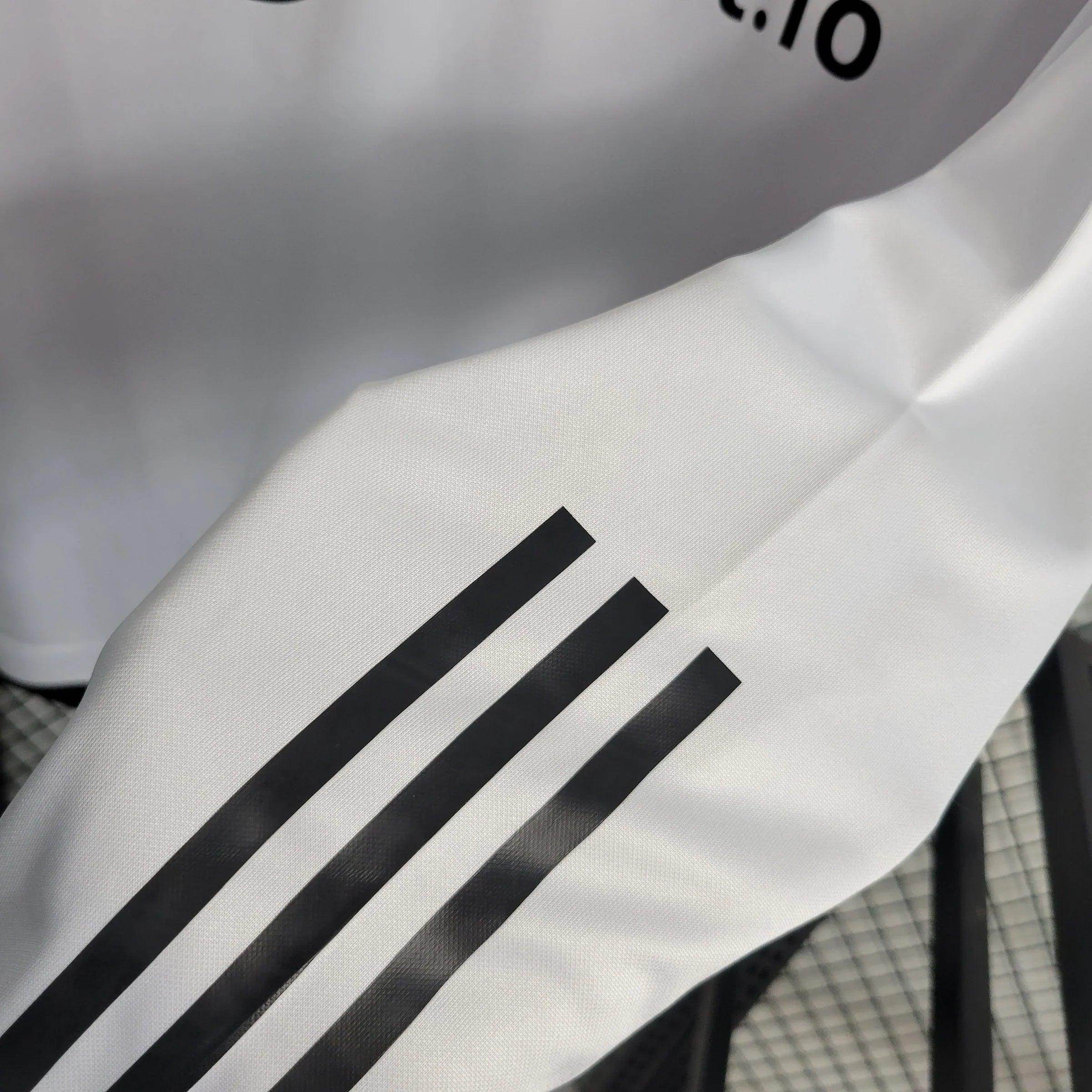 São Paulo White Windbreaker Jacket 23/24 - JerseyLegacy