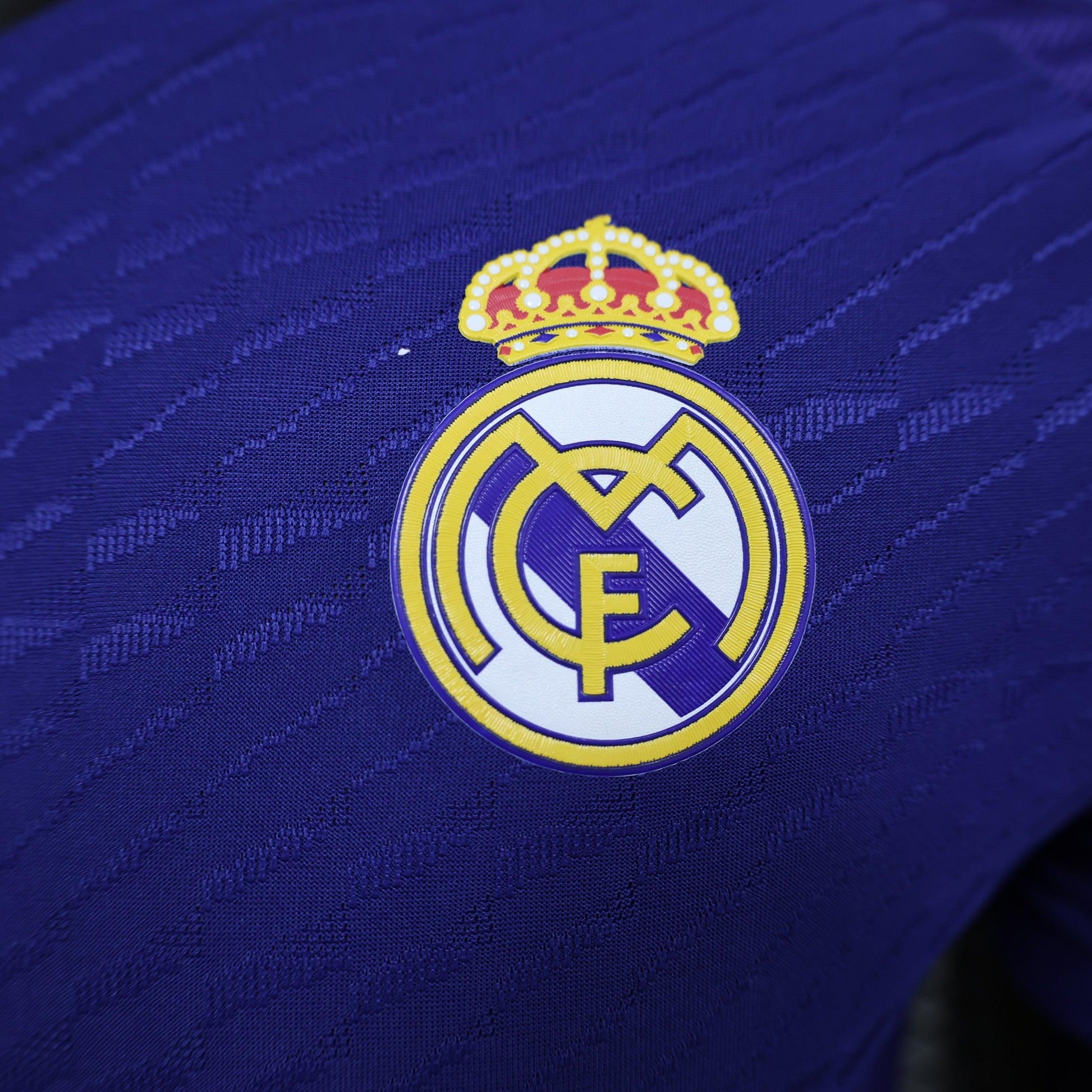 Real Madrid 'Royal Flash" Special Kit - JerseyLegacy