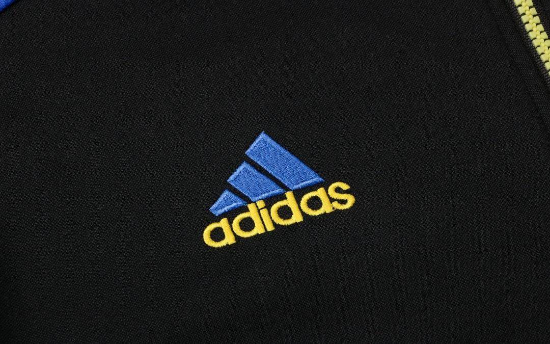 Manchester United Black Tracksuit - JerseyLegacy