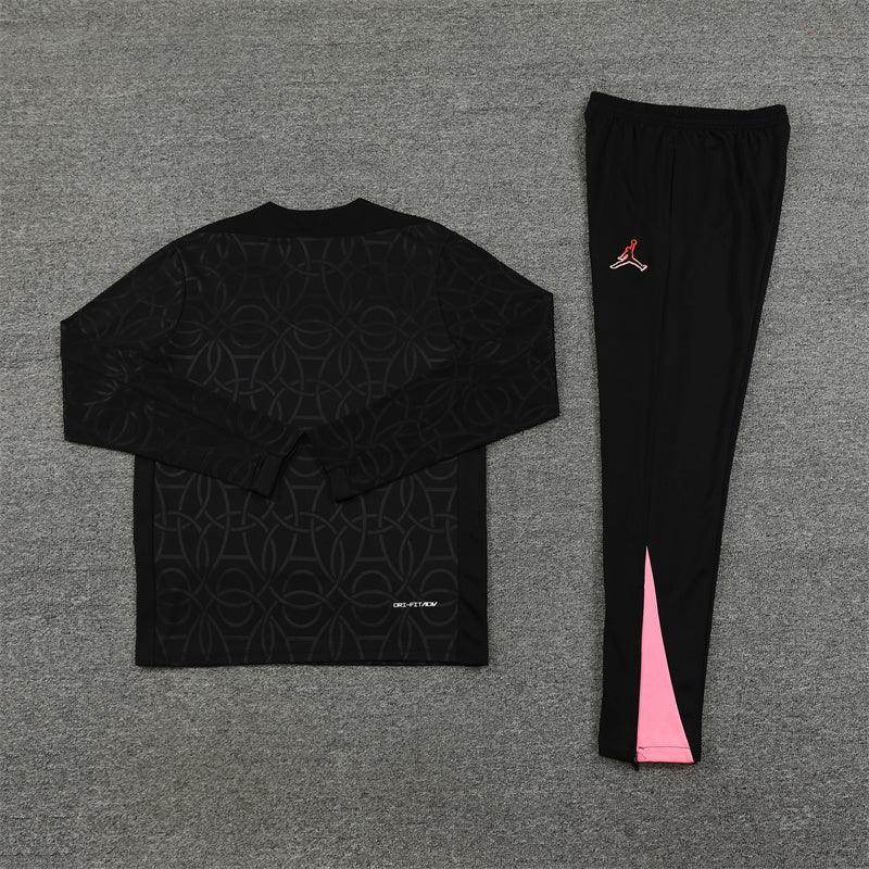 Paris Saint Germain Black Tracksuit - JerseyLegacy