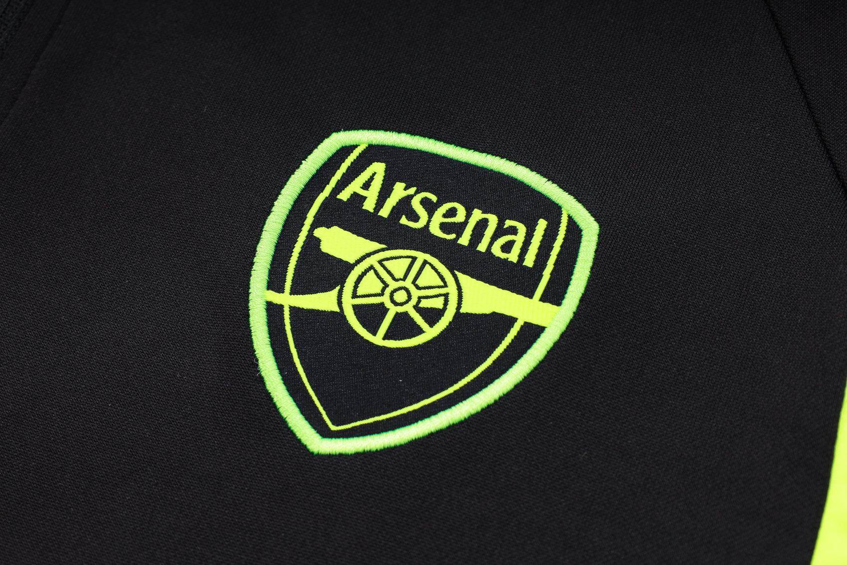 Arsenal Black Tracksuit III - JerseyLegacy