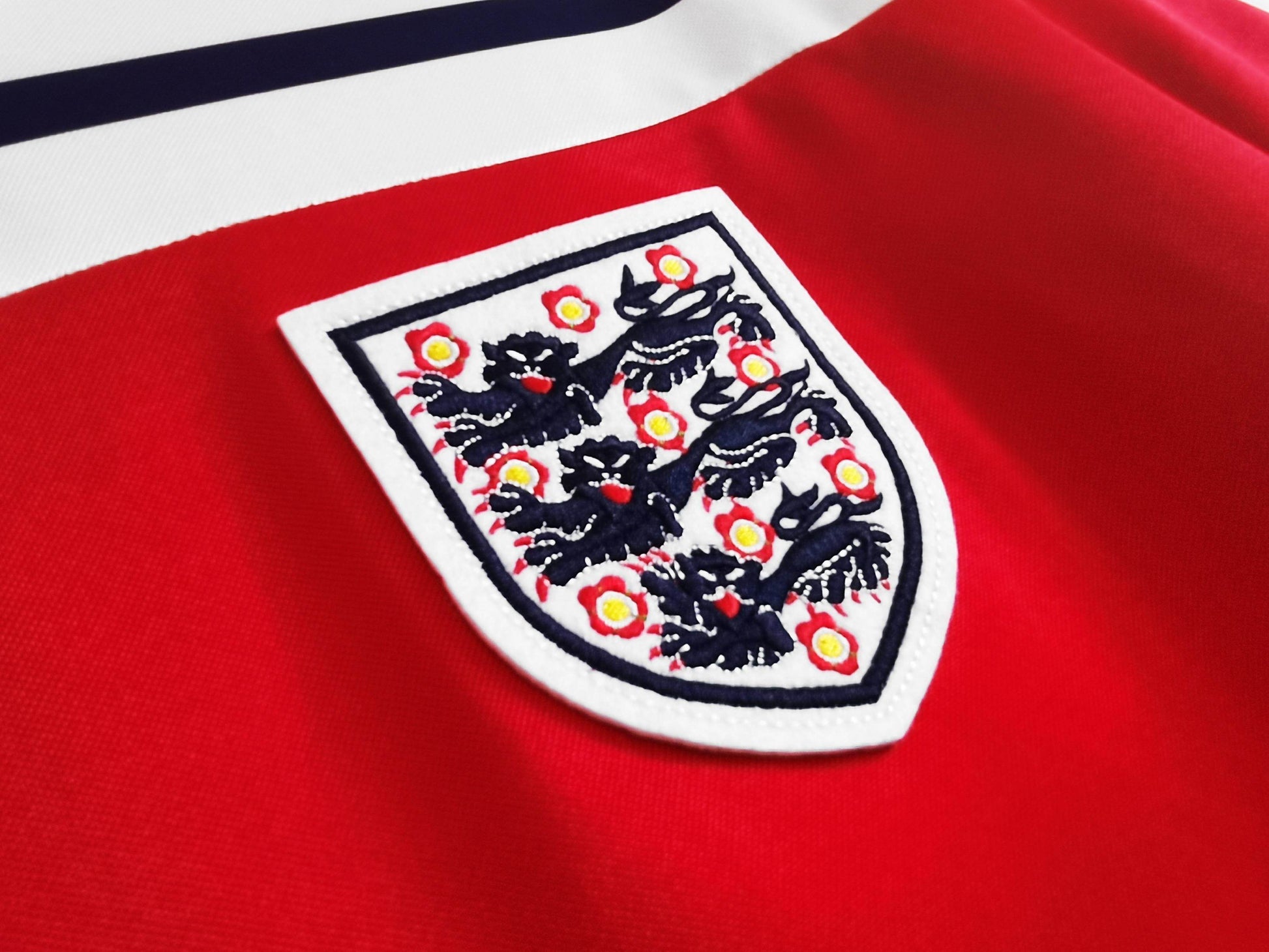 England 1982-1983 Away Kit - JerseyLegacy