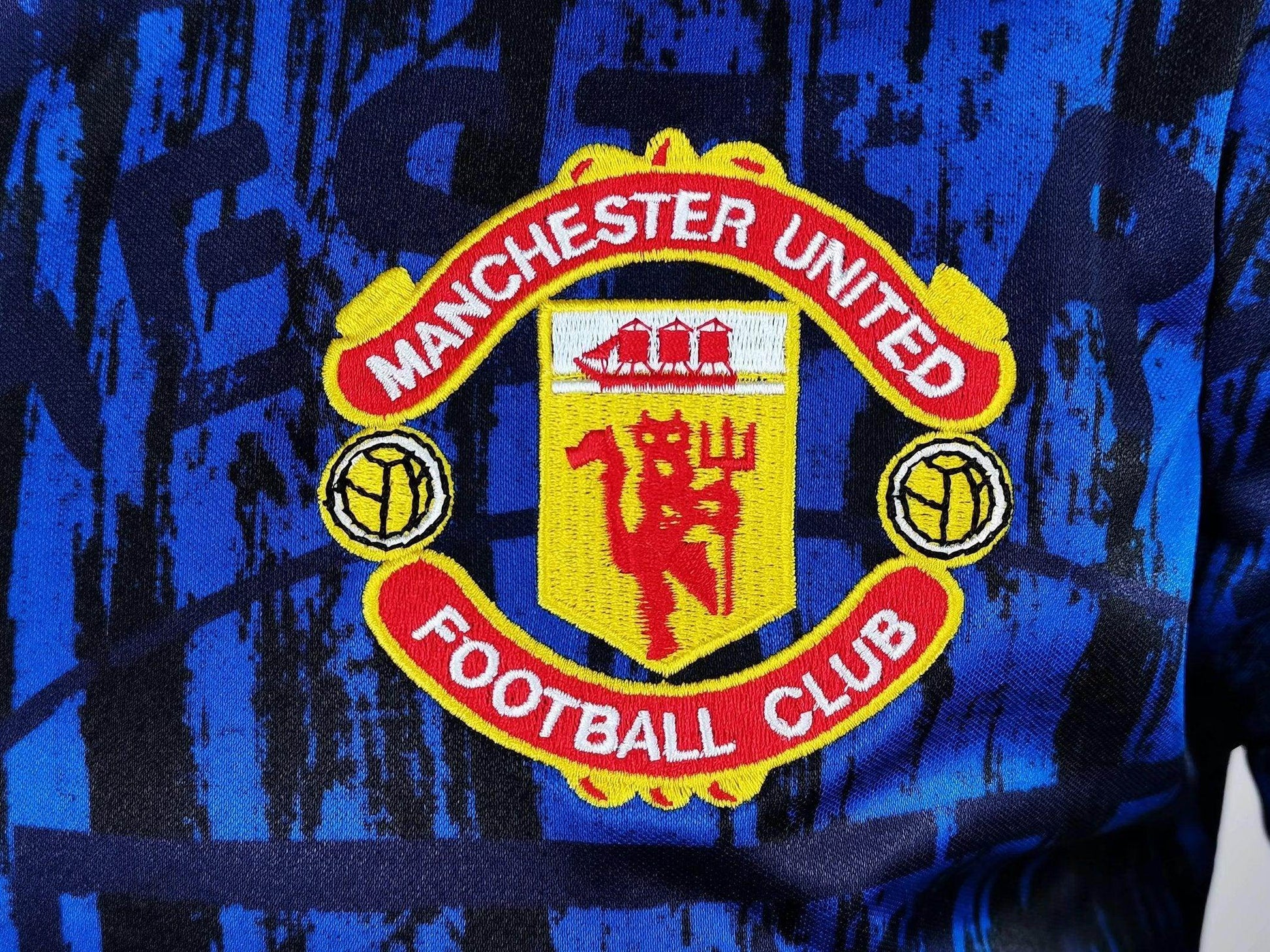 Manchester United 1992-1993 Long Sleeve Away Kit - JerseyLegacy